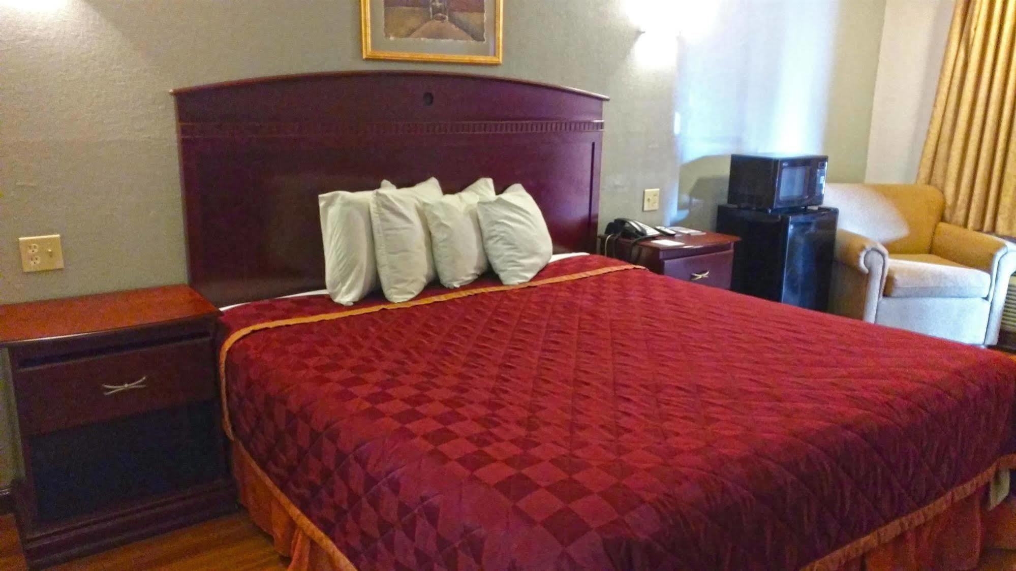 Americas Best Value Inn Mckinney Esterno foto